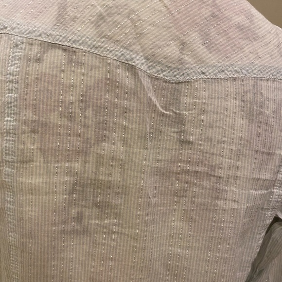 📌2/$20📌 Blue Pin-Striped Button Up Fitted Blouse - Picture 5 of 8